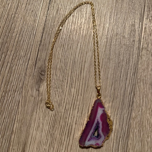 Jewelry - Purple geode slice necklace with gold chain